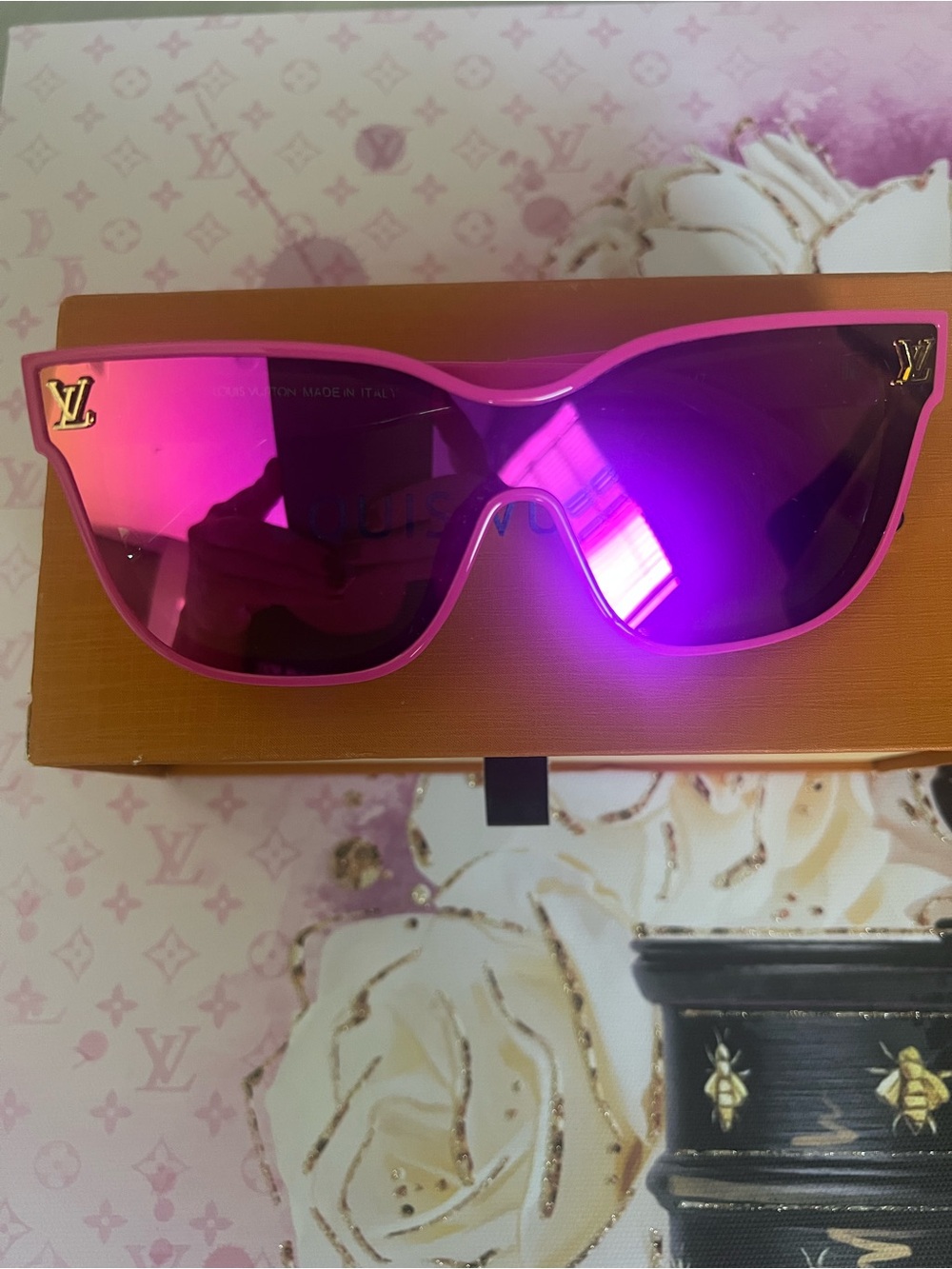 Louis Vuitton Pink Purple Mirrored Shield Sunglasses brand New LV
